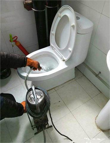馬桶疏通